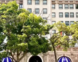 Beverly-Wilshire-A-Four-Seasons-Hotel Beverly-Wilshire-A-Four-Seasons-Hotel
